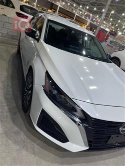 نیسان ئەلتیما